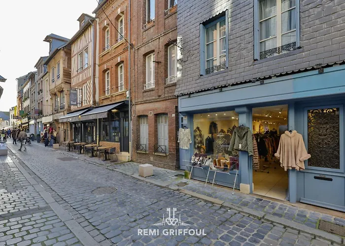 Le Bois Bleu 3rd Floor Elegance & Comfort In The Heart Of Apartment