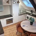 Le Bois Bleu 3rd Floor Elegance & Comfort In The Heart Of Apartmán *